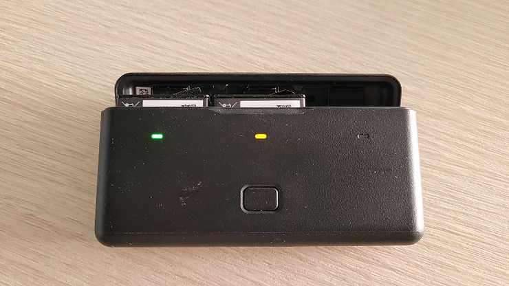 DJI Osmo Action 4 battery charger case accessory